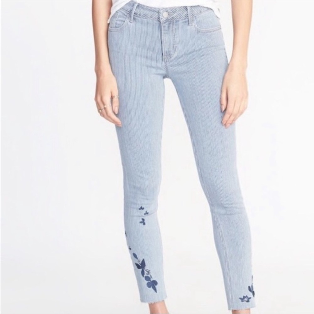 Old Navy Jeans with floral detail *NWT*